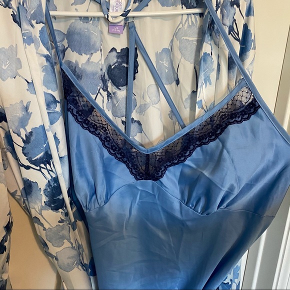 Blue Floral Gown set with Slip inside. LIKE NEW. - Picture 4 of 4